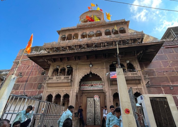 banke-bihari-temple-vrindavan-best-places-to-visit